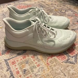 Lululemon Chargefeel training shoes 6.5